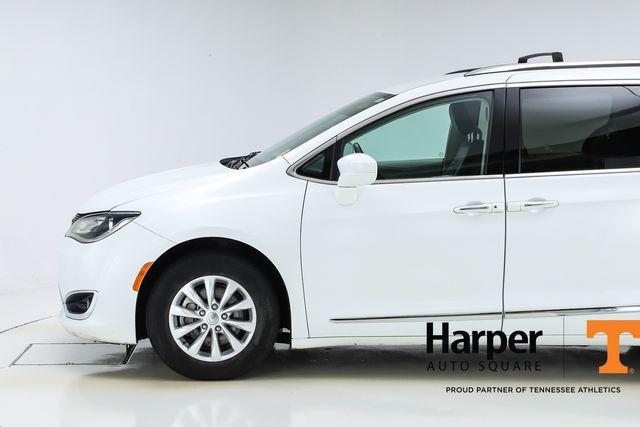 used 2018 Chrysler Pacifica car, priced at $10,401