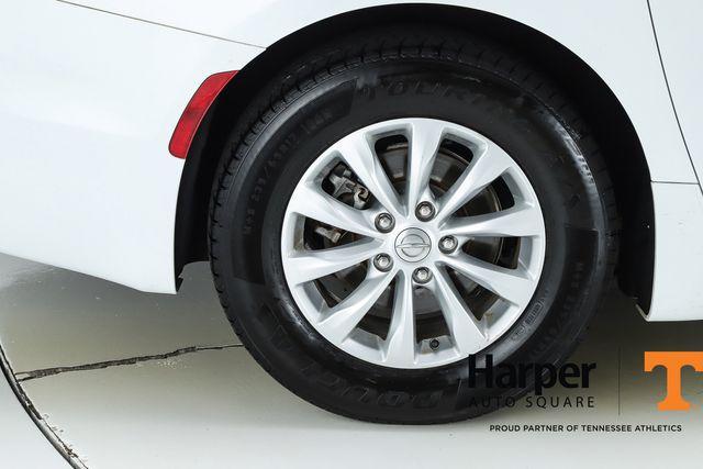 used 2018 Chrysler Pacifica car, priced at $10,401