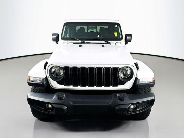 used 2024 Jeep Gladiator car, priced at $38,497