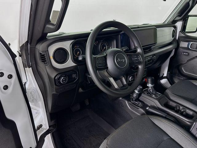 used 2024 Jeep Gladiator car, priced at $38,497