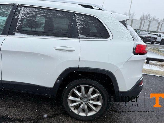 used 2016 Jeep Cherokee car, priced at $10,274