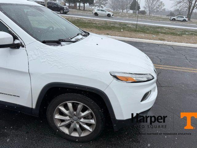 used 2016 Jeep Cherokee car, priced at $10,274