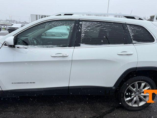 used 2016 Jeep Cherokee car, priced at $10,274