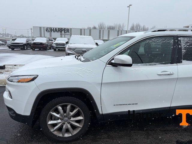 used 2016 Jeep Cherokee car, priced at $10,274