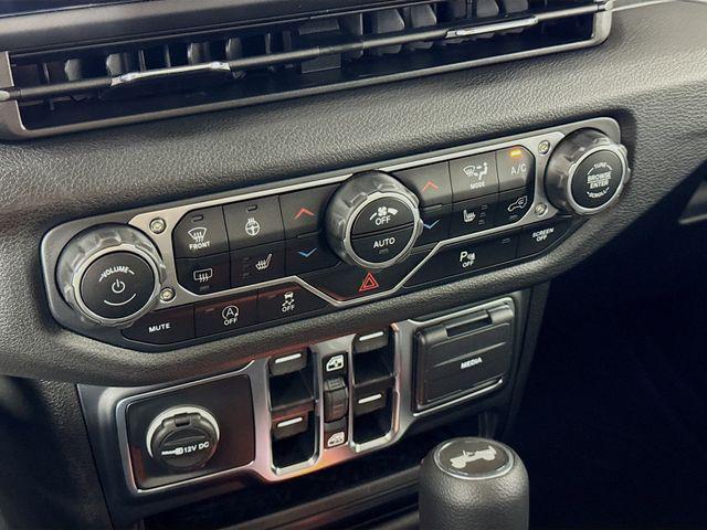 new 2025 Jeep Wrangler car, priced at $47,340