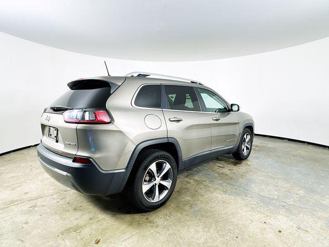 used 2019 Jeep Cherokee car, priced at $15,487