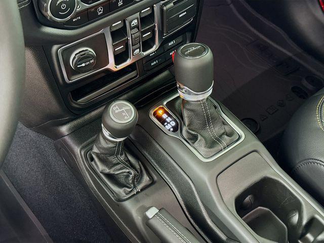 new 2025 Jeep Gladiator car, priced at $48,153