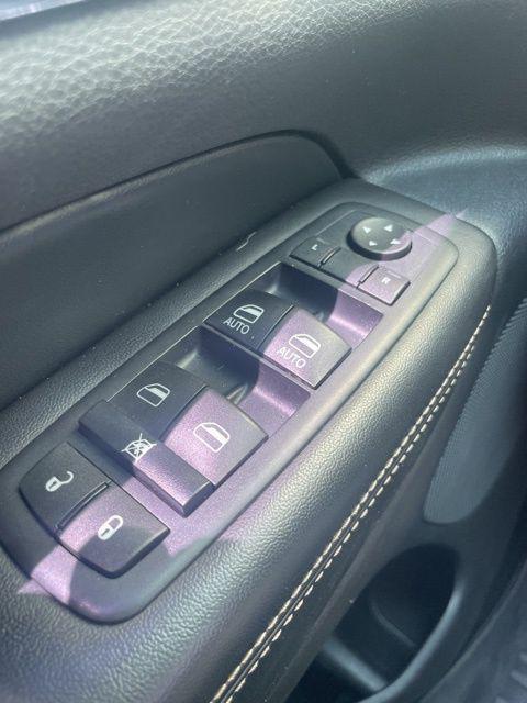 used 2015 Jeep Grand Cherokee car, priced at $9,998