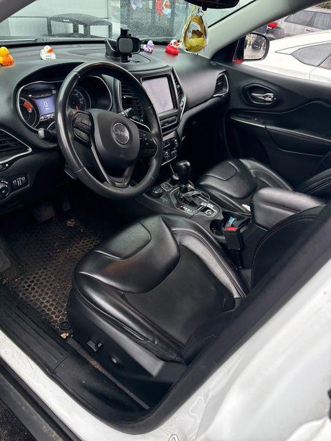 used 2020 Jeep Cherokee car, priced at $17,995