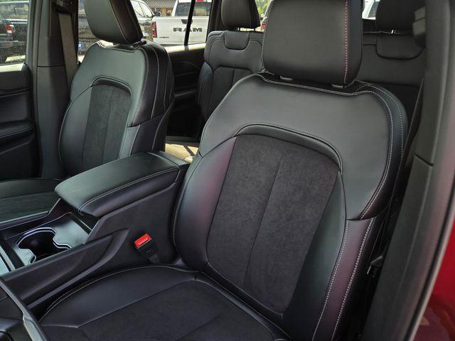 new 2025 Jeep Grand Cherokee L car, priced at $36,500