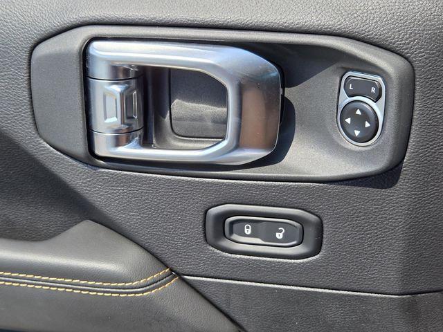 new 2025 Jeep Gladiator car, priced at $42,421