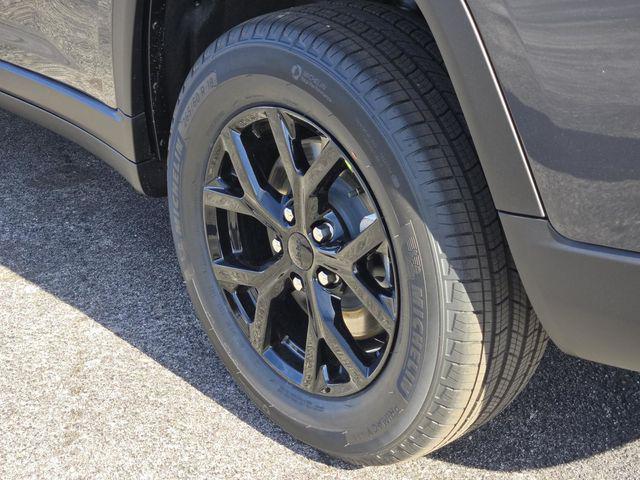 new 2025 Jeep Grand Cherokee L car, priced at $41,000