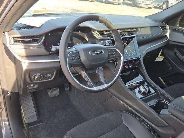 new 2025 Jeep Grand Cherokee L car, priced at $41,000