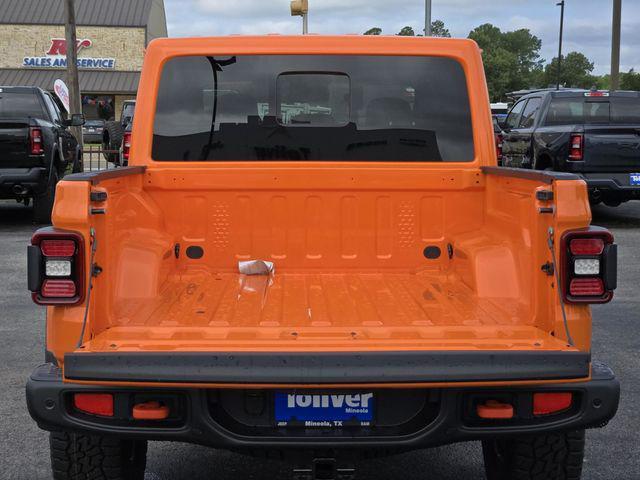 new 2025 Jeep Gladiator car, priced at $55,385