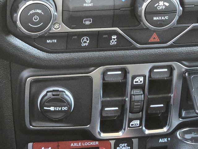 new 2025 Jeep Wrangler car, priced at $48,564