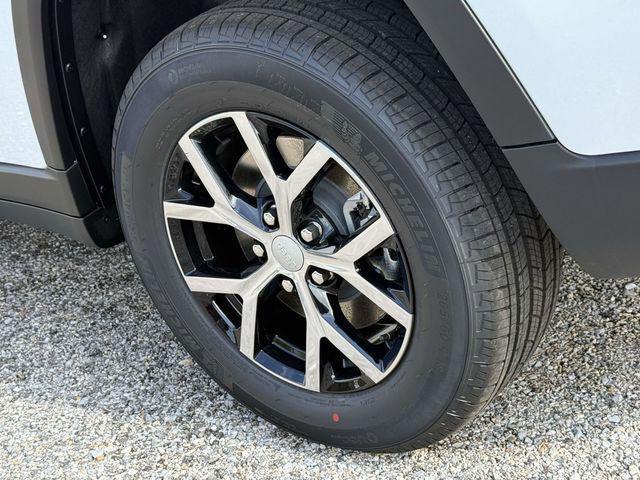 new 2025 Jeep Grand Cherokee L car, priced at $39,850