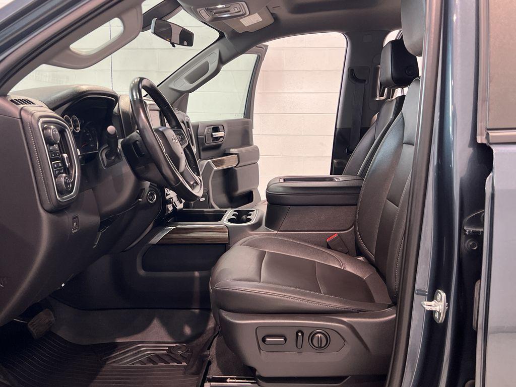 used 2021 Chevrolet Silverado 1500 car, priced at $42,985