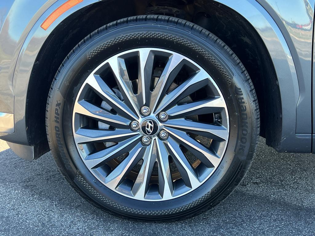 used 2024 Hyundai Palisade car, priced at $39,995