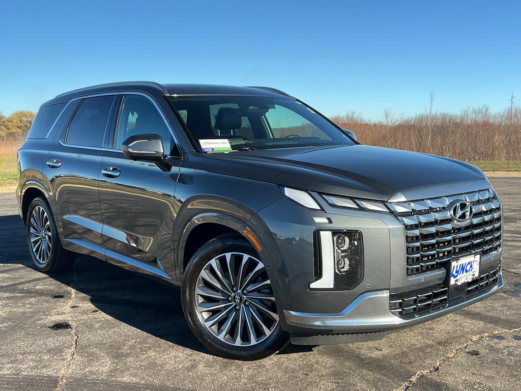 used 2024 Hyundai Palisade car, priced at $39,995