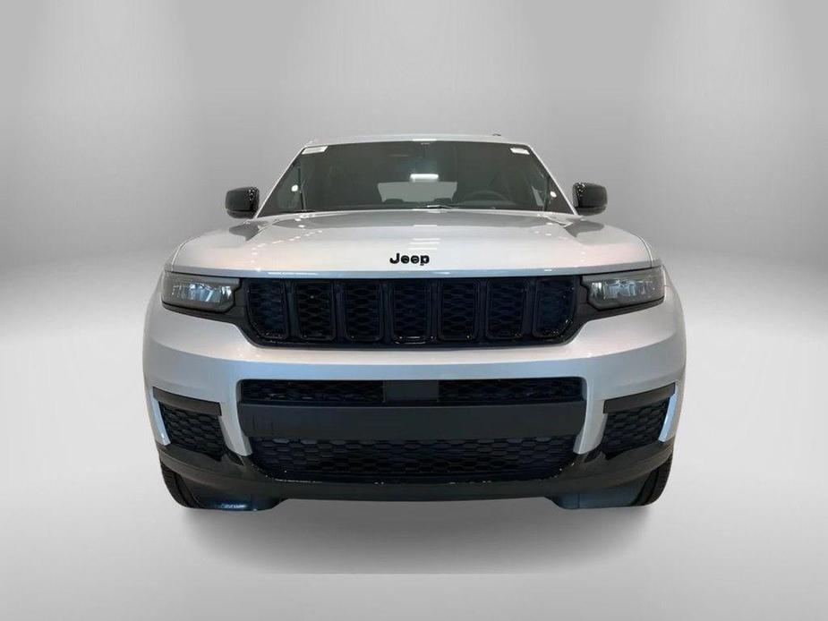 new 2024 Jeep Grand Cherokee L car, priced at $45,195