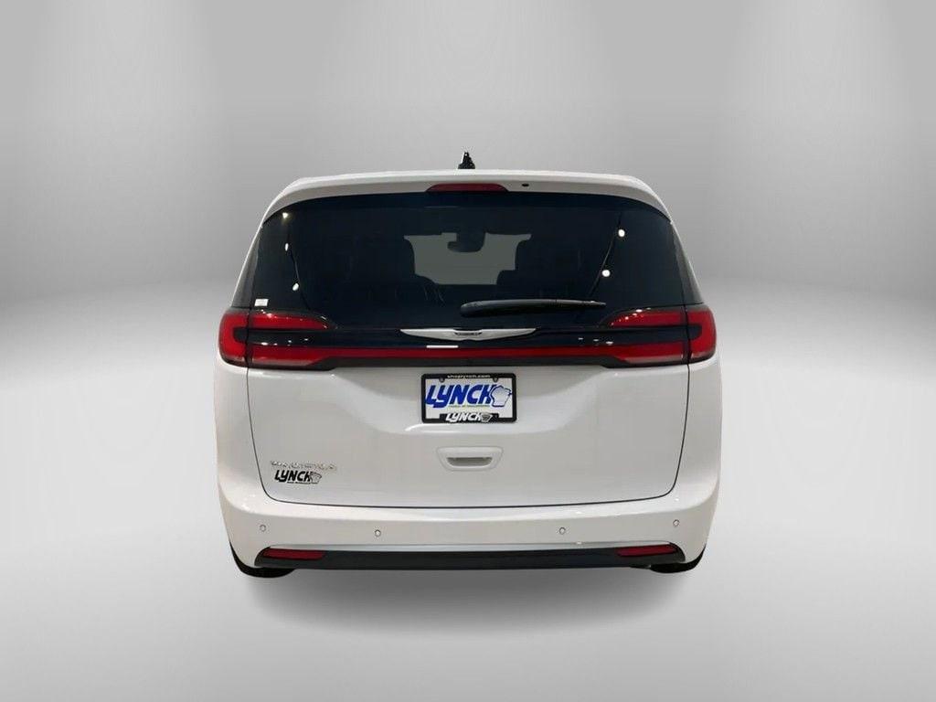 new 2025 Chrysler Pacifica car, priced at $41,595