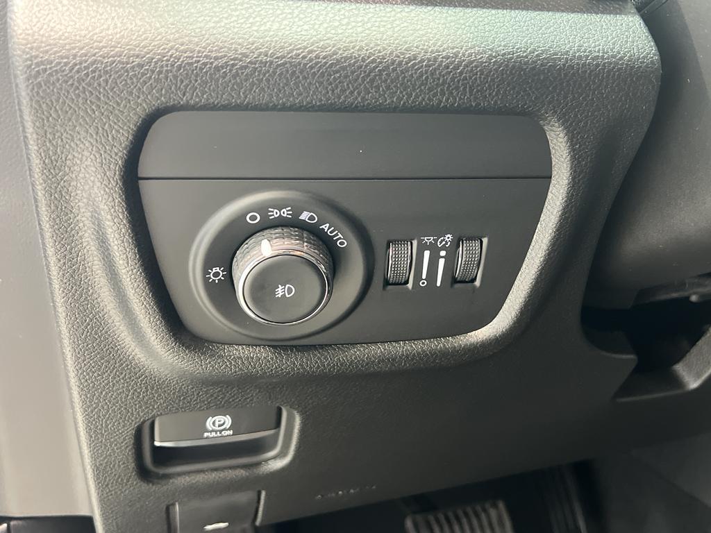 new 2025 Jeep Grand Cherokee car