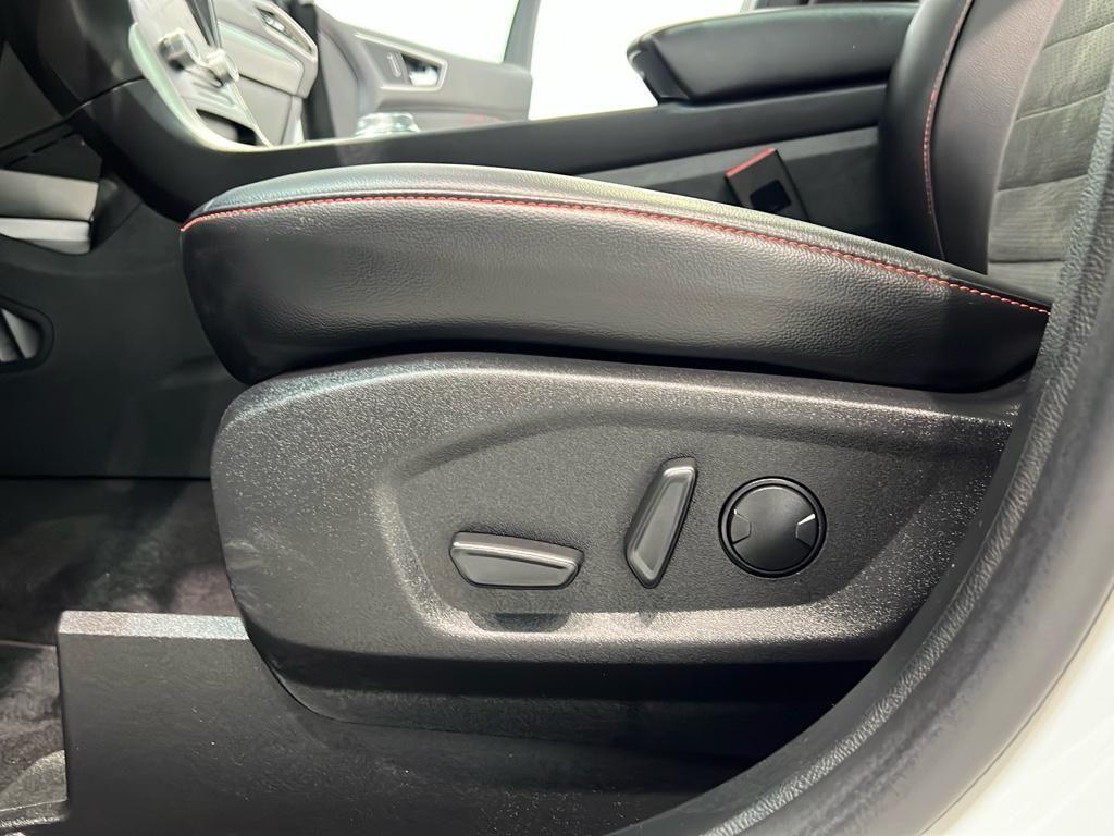 used 2024 Ford Edge car, priced at $37,990
