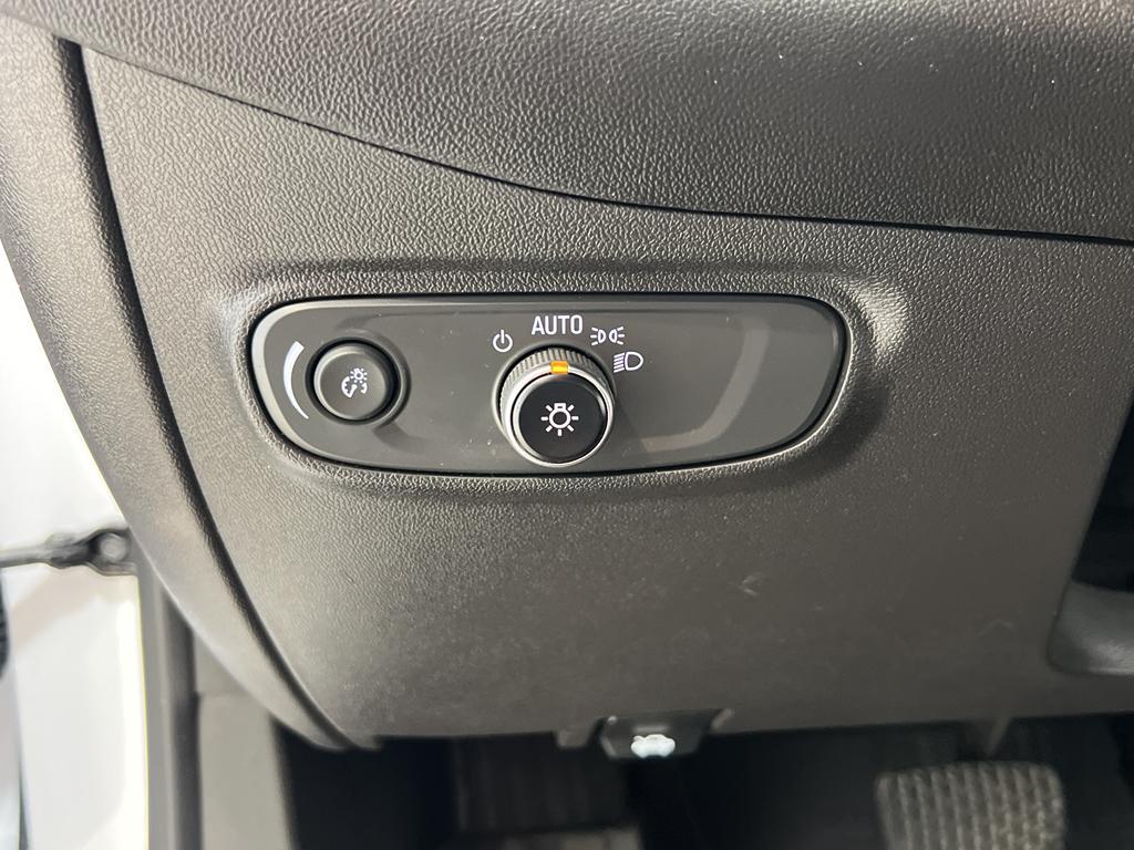 used 2022 Chevrolet Equinox car, priced at $24,995