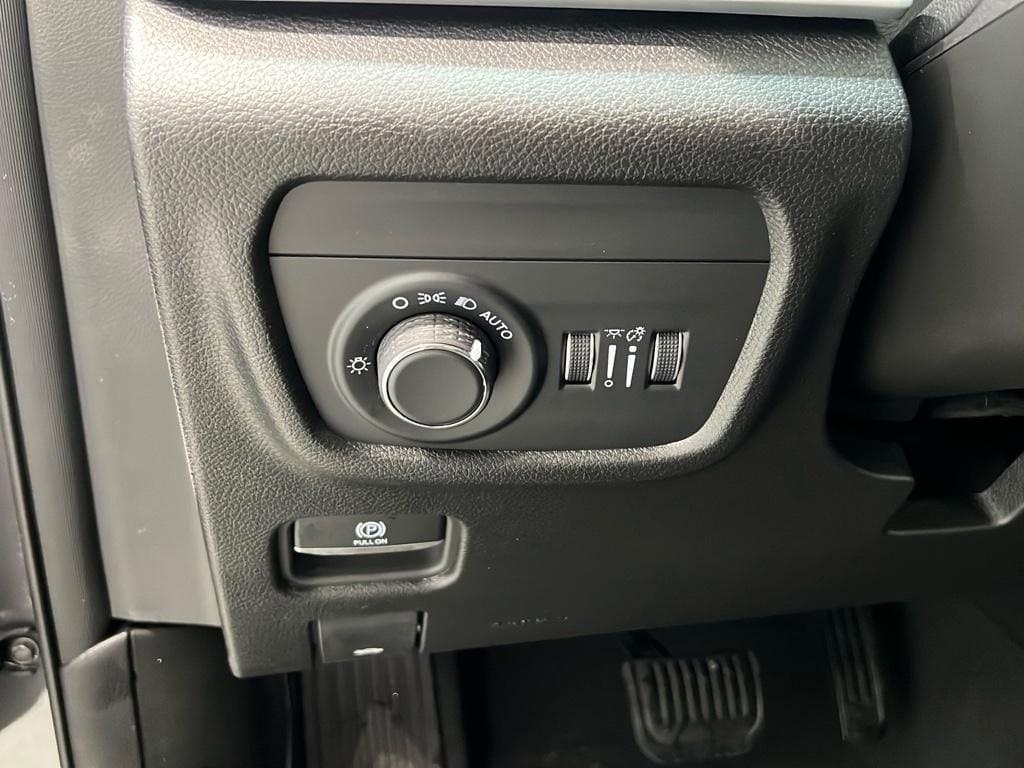 new 2025 Jeep Grand Cherokee L car, priced at $46,027