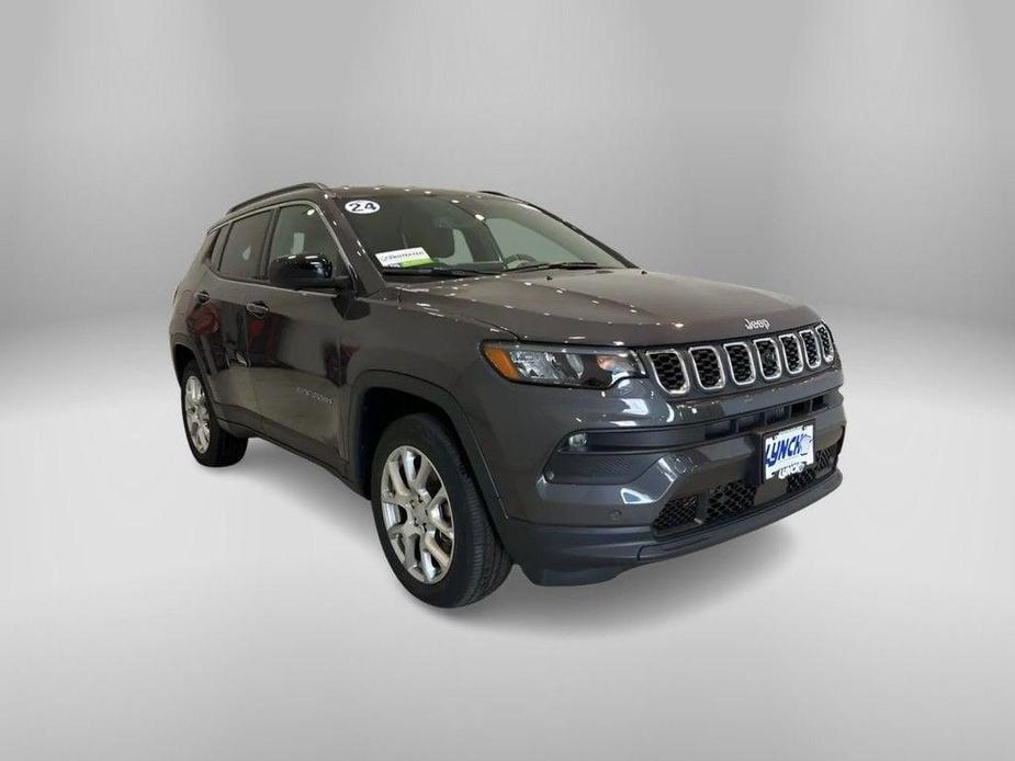 new 2024 Jeep Compass car, priced at $31,695