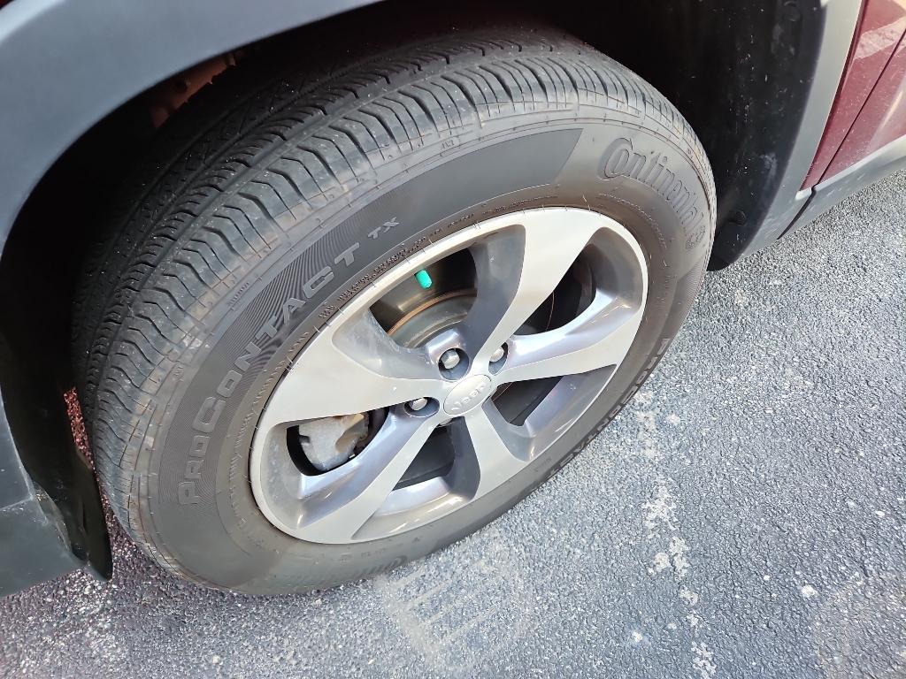 used 2019 Jeep Cherokee car, priced at $19,999