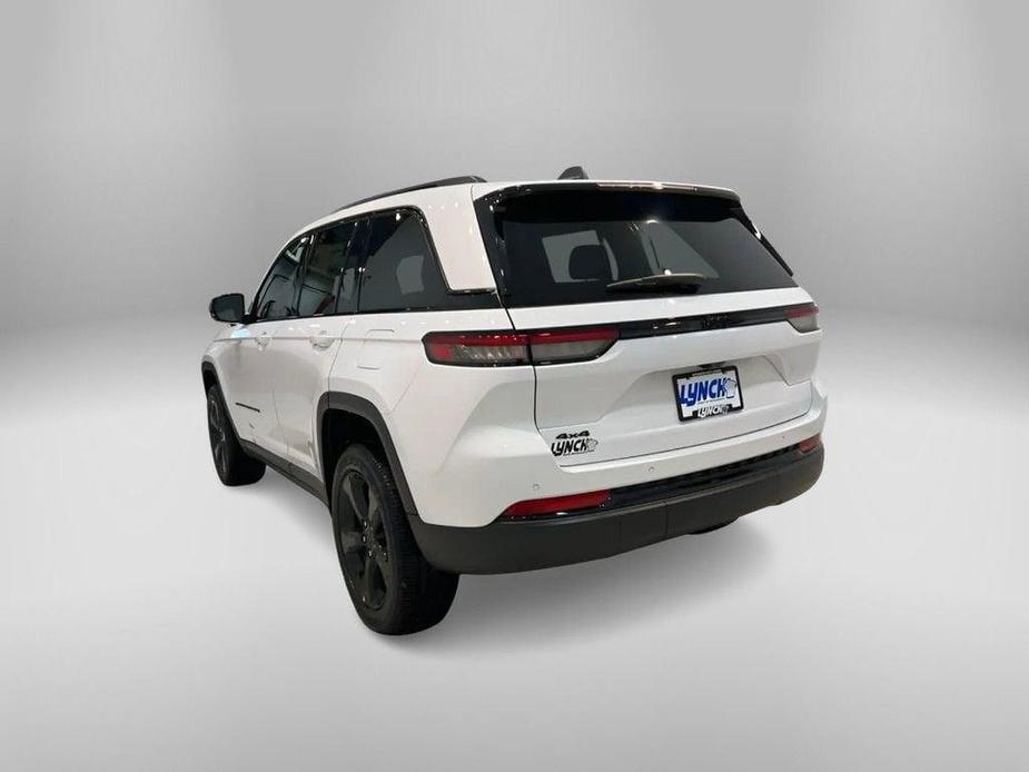 new 2025 Jeep Grand Cherokee car, priced at $45,997