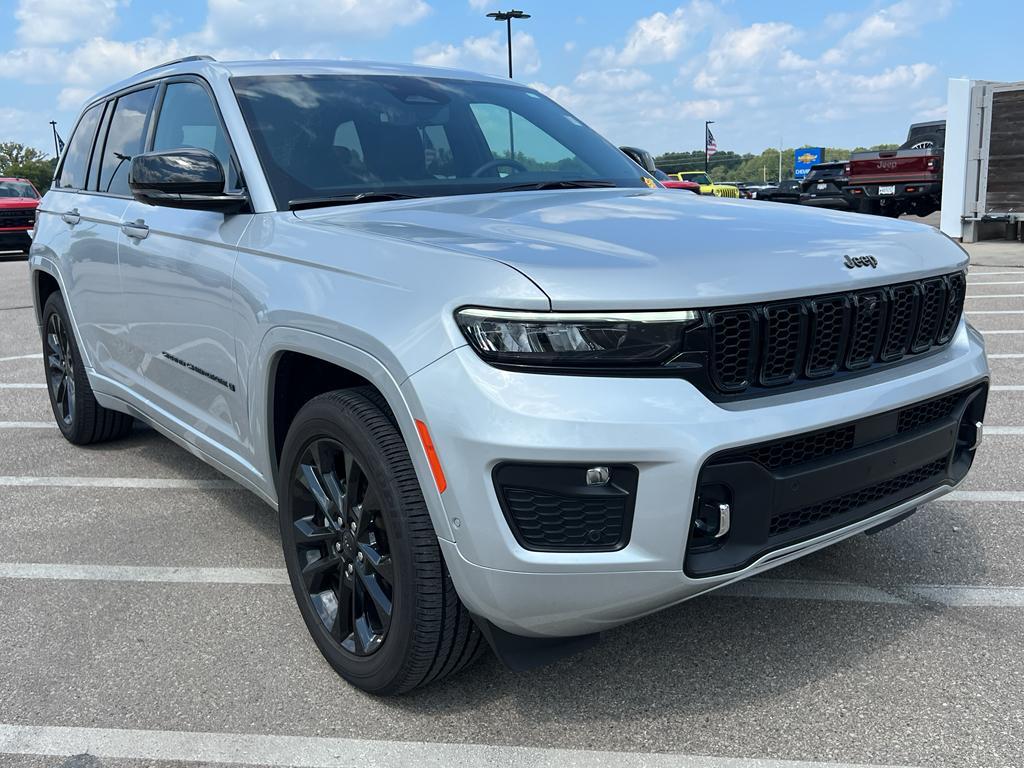 used 2023 Jeep Grand Cherokee car, priced at $44,995