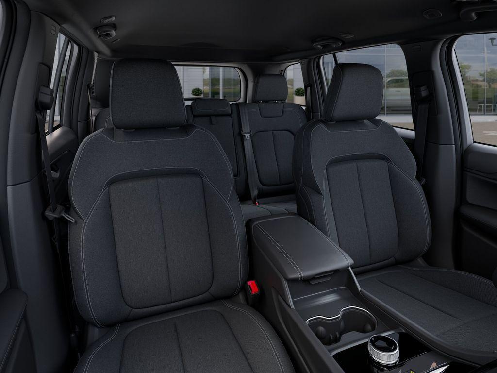 new 2025 Jeep Grand Cherokee car, priced at $31,990