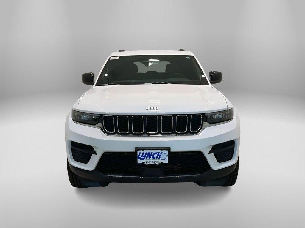 new 2025 Jeep Grand Cherokee car, priced at $38,439