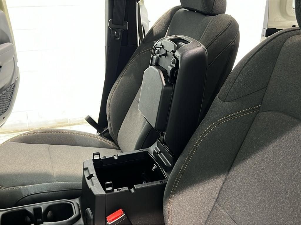 new 2025 Jeep Wrangler car, priced at $54,580