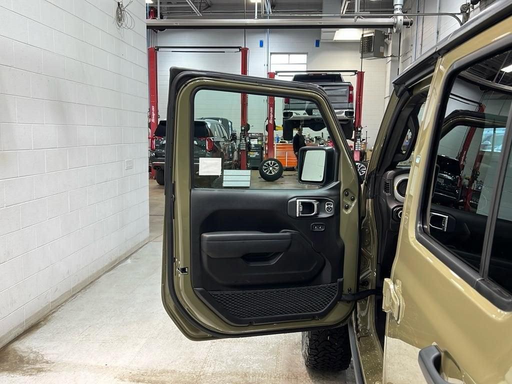 new 2025 Jeep Wrangler car, priced at $54,580