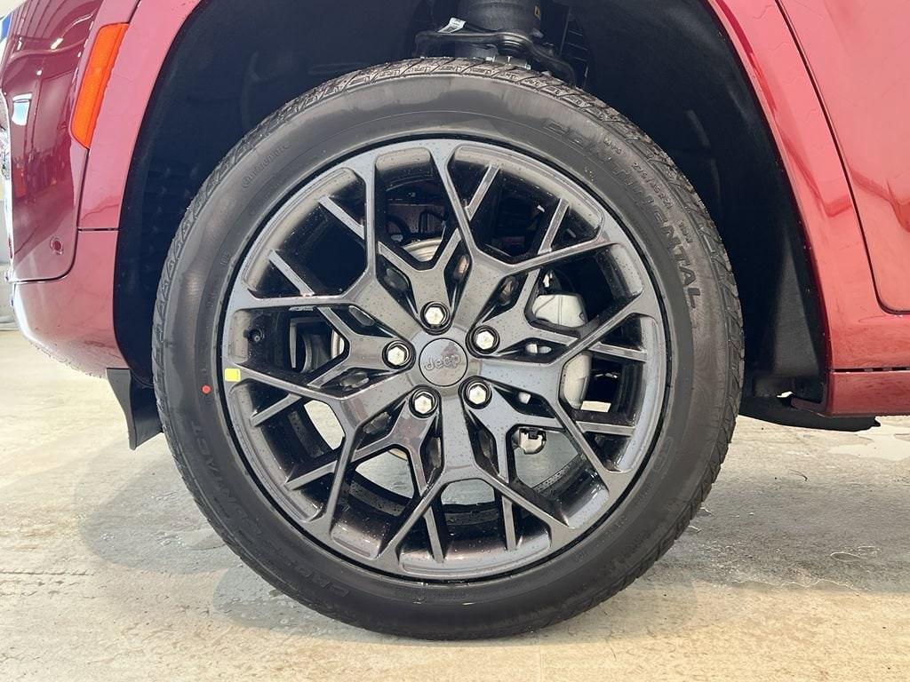 new 2025 Jeep Grand Cherokee car, priced at $58,475