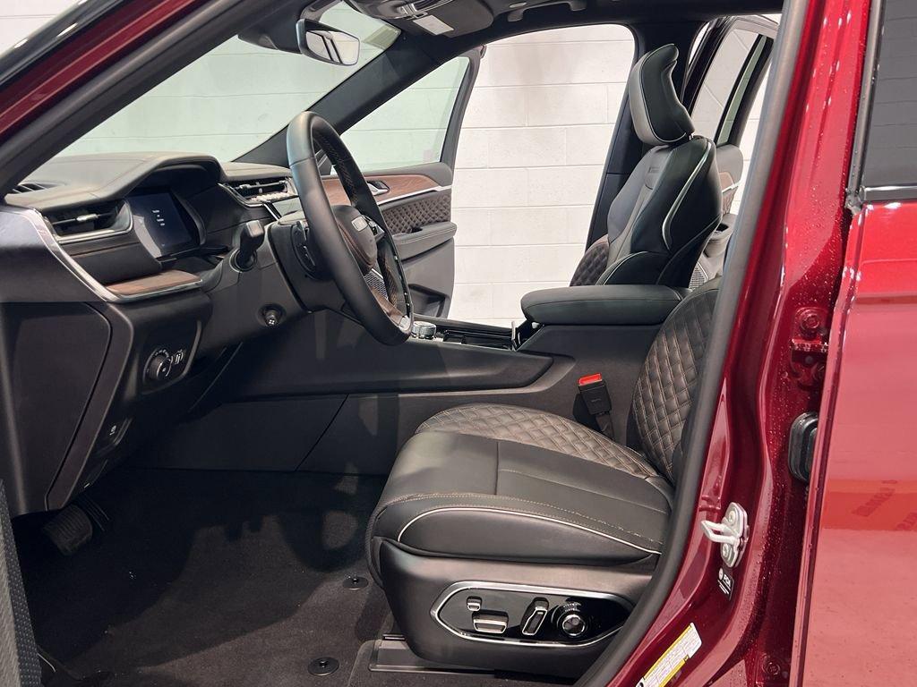 new 2025 Jeep Grand Cherokee car, priced at $58,475