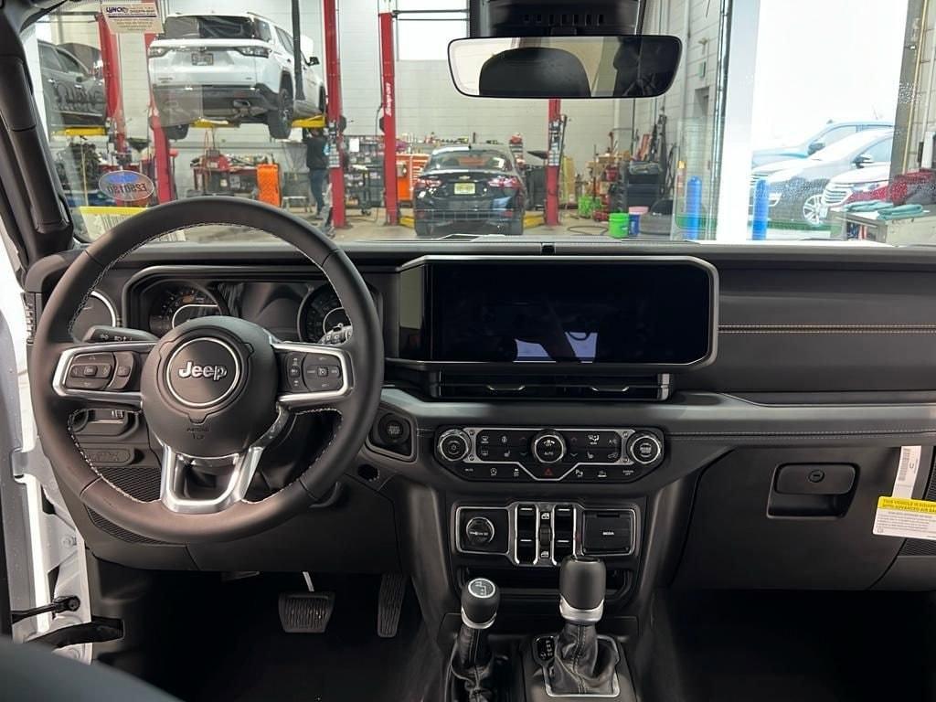 new 2025 Jeep Wrangler car, priced at $58,159