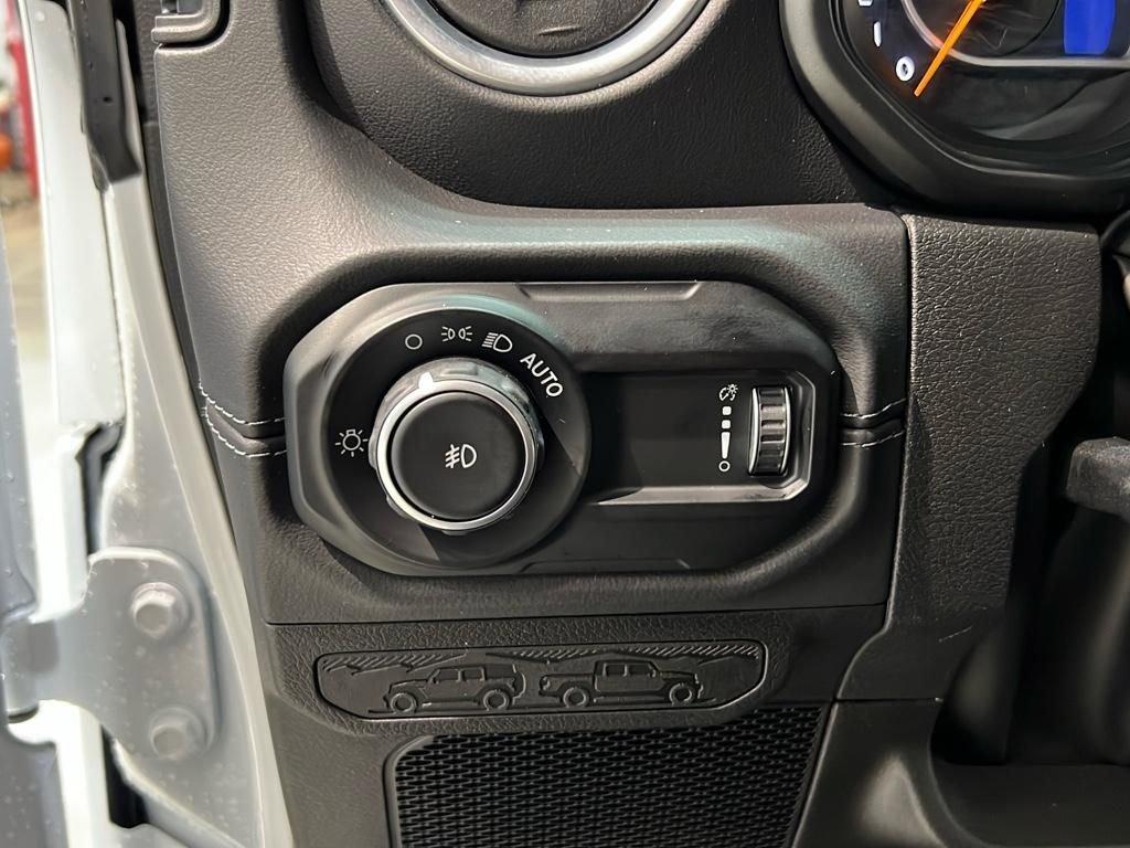 new 2025 Jeep Wrangler car, priced at $57,995