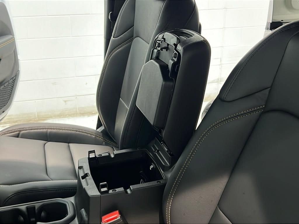 new 2025 Jeep Wrangler car, priced at $58,159