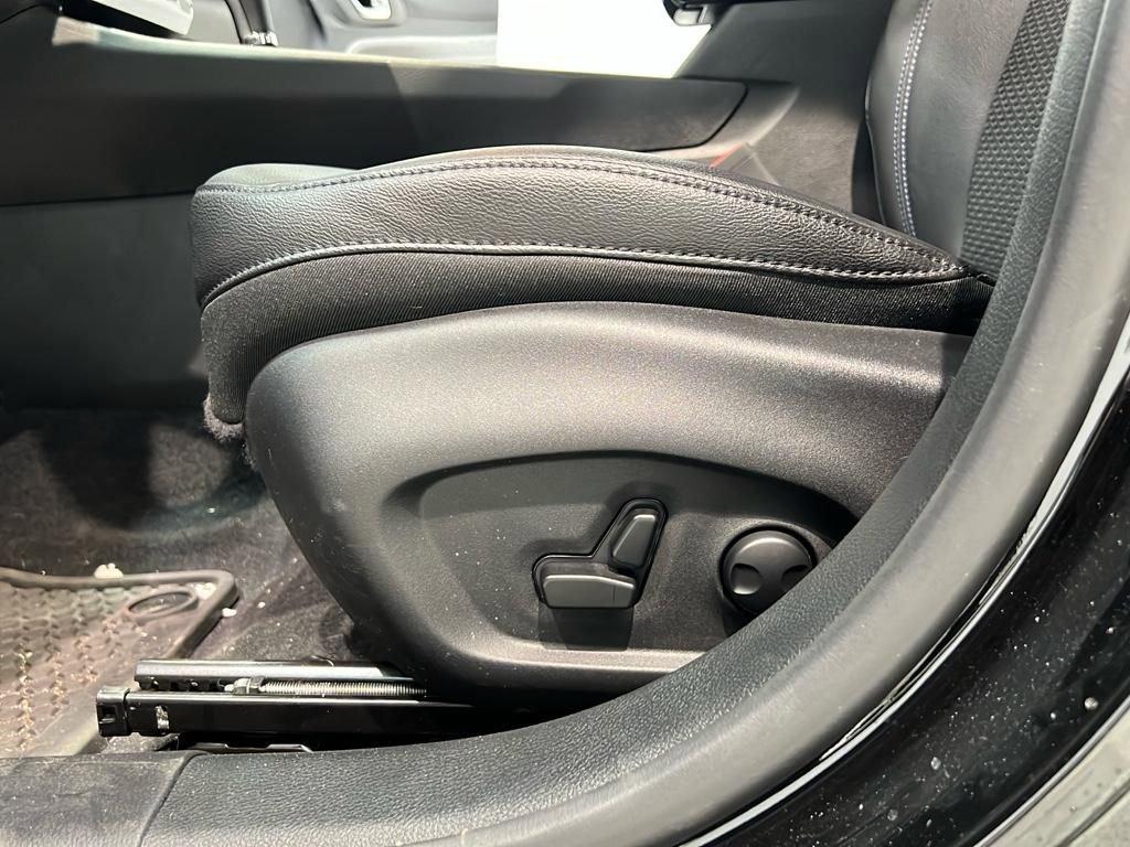 new 2025 Jeep Compass car, priced at $31,179