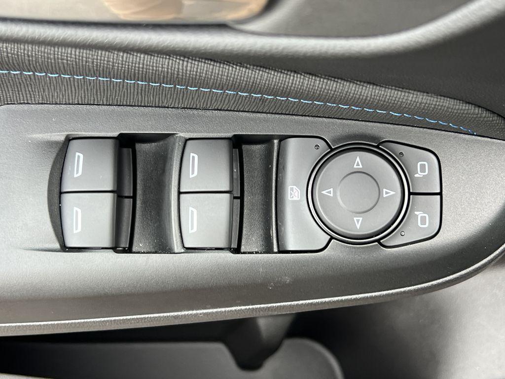 used 2025 Buick Envista car, priced at $24,990