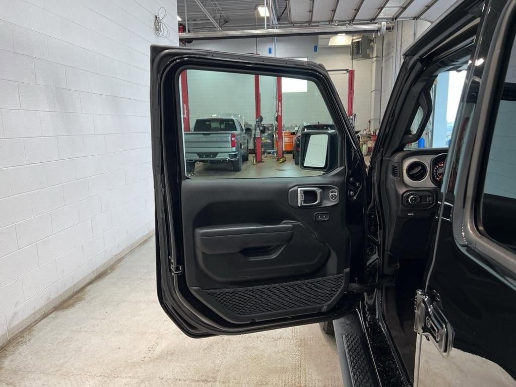 new 2024 Jeep Gladiator car, priced at $50,965