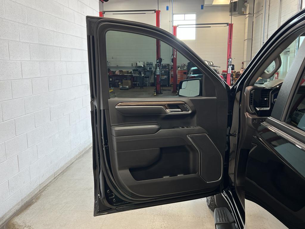 used 2022 Chevrolet Silverado 1500 car, priced at $42,595