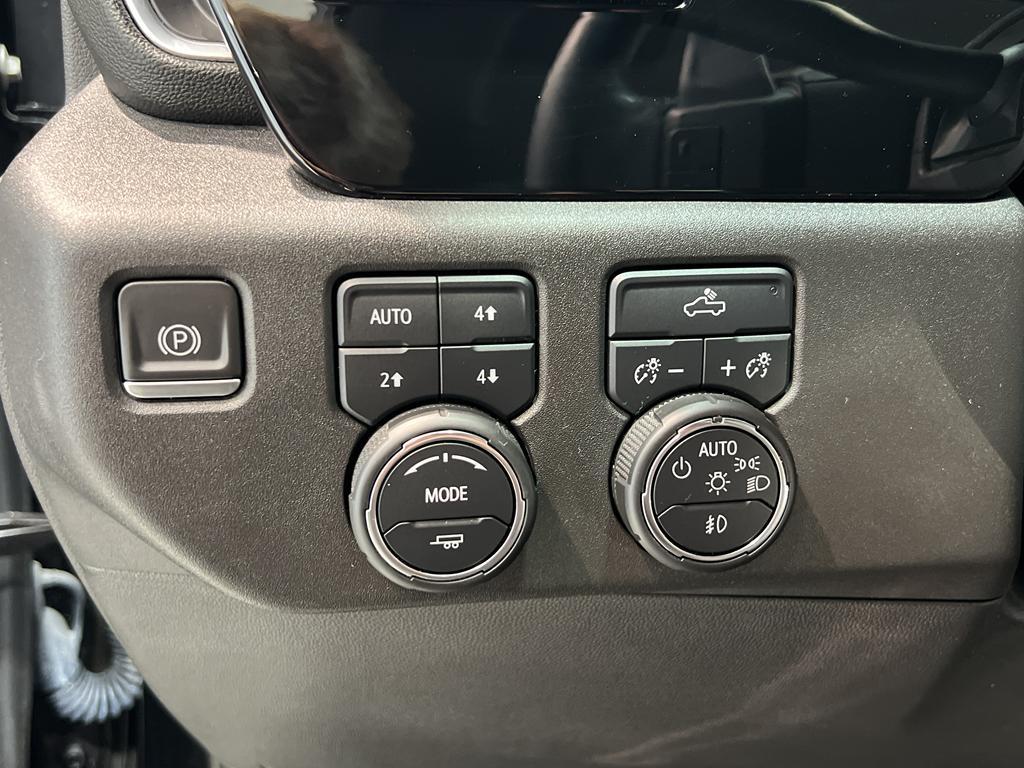 used 2022 Chevrolet Silverado 1500 car, priced at $42,595