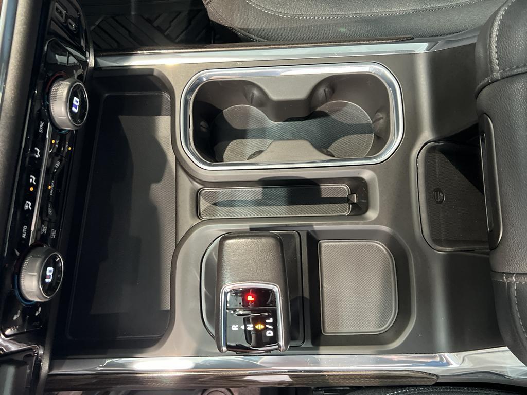 used 2022 Chevrolet Silverado 1500 car, priced at $42,595