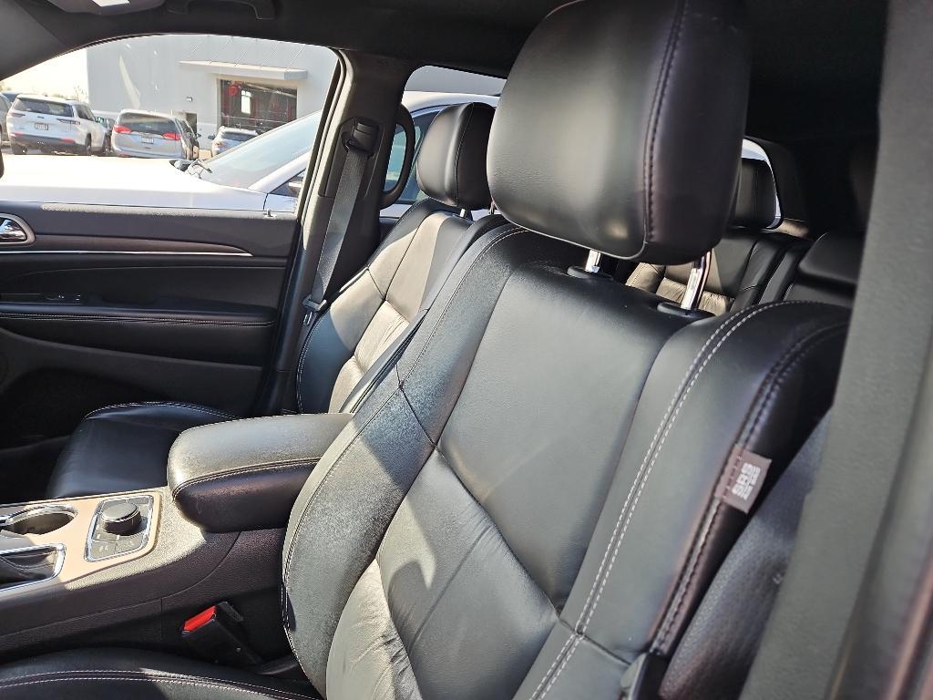 used 2016 Jeep Grand Cherokee car, priced at $14,495