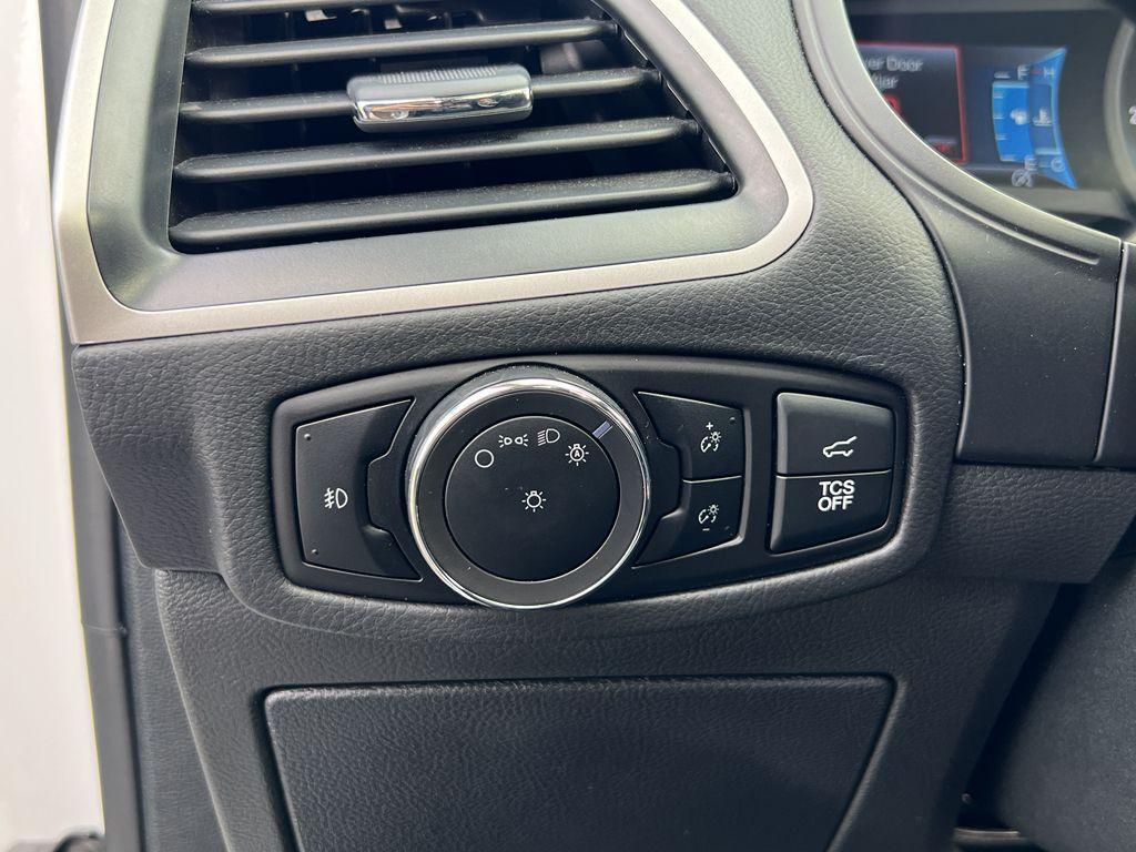 used 2024 Ford Edge car, priced at $28,495